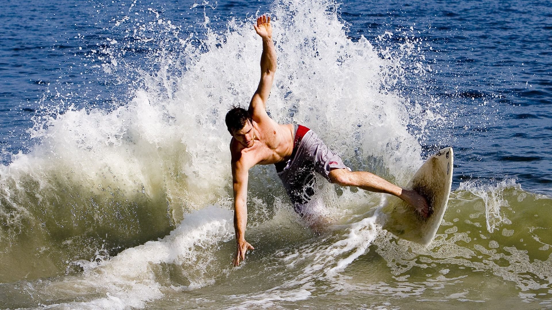 女篮姑娘的微笑背后是无数汗水,女篮帅气小姐姐